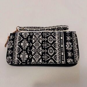 Quilted Wristlet Black and White New